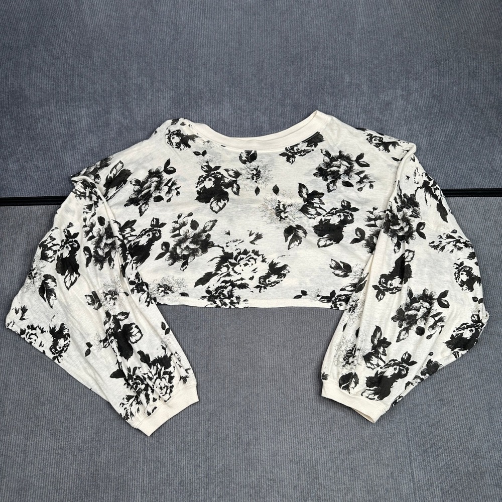 Out From Under Urban Outfitters Floral Crop Top Long Sleeve Cream Black Y2k M